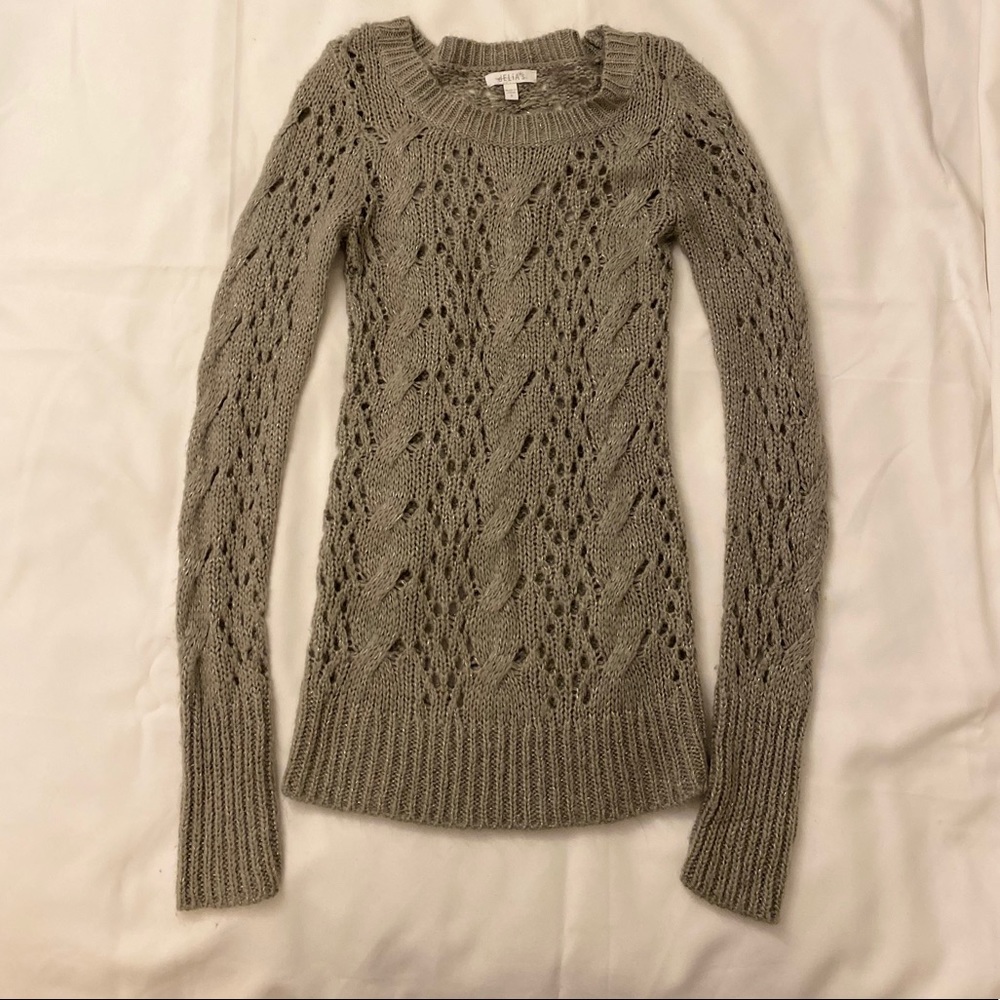 Delias sweater